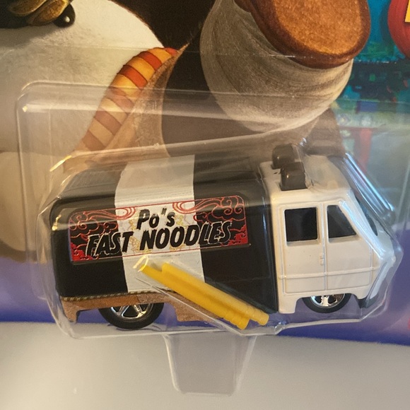 Hot Wheels Character Cars Kung Fu Panda Po Ping - Picture 2 of 4